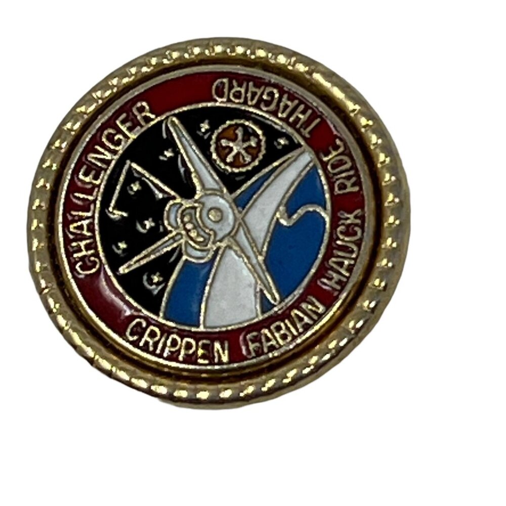 Challenger Pin Space Shuttle Crippen Fabian Hauck Ride Thagard‎ Hat Lapel Pin